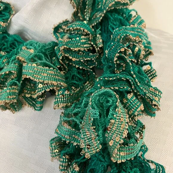 ❤️Sashay Sparkle Frilly Scarf Green and Gold❤️ - Picture 2 of 5